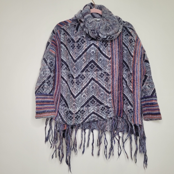 Free people be the one fringe poncho XS - Picture 2 of 6